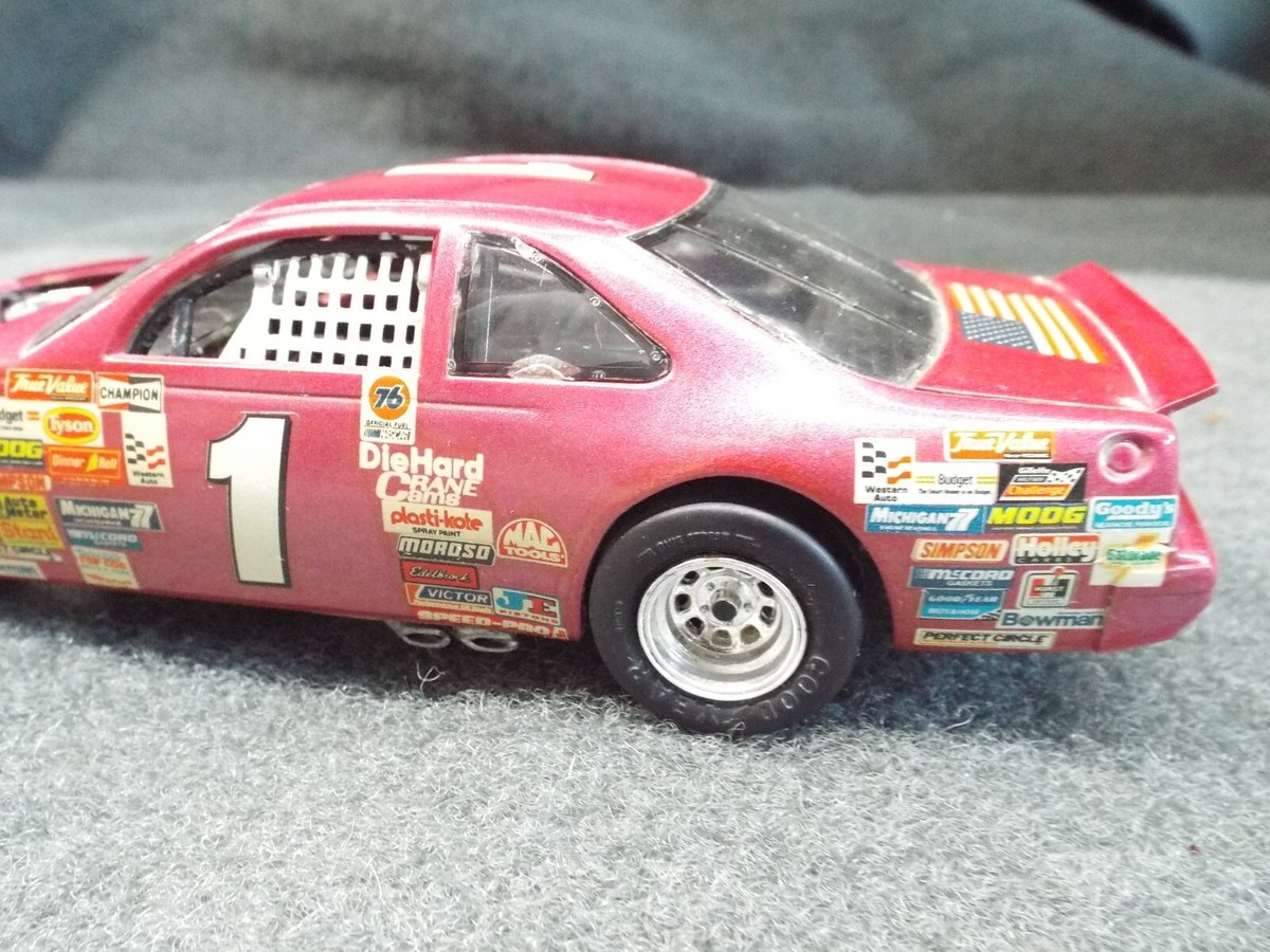 Model 1989 Ford Thunderbird NASCAR Stock Car Super Coupe Race 1990