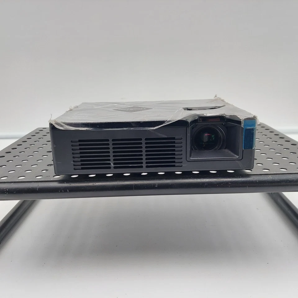 ViewSonic PLED-W600 Portable Widescreen LED Projector - Image 2 of 4