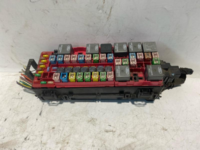 2007-2008 Ford Expedition Engine Compartment Fuse Box OEM