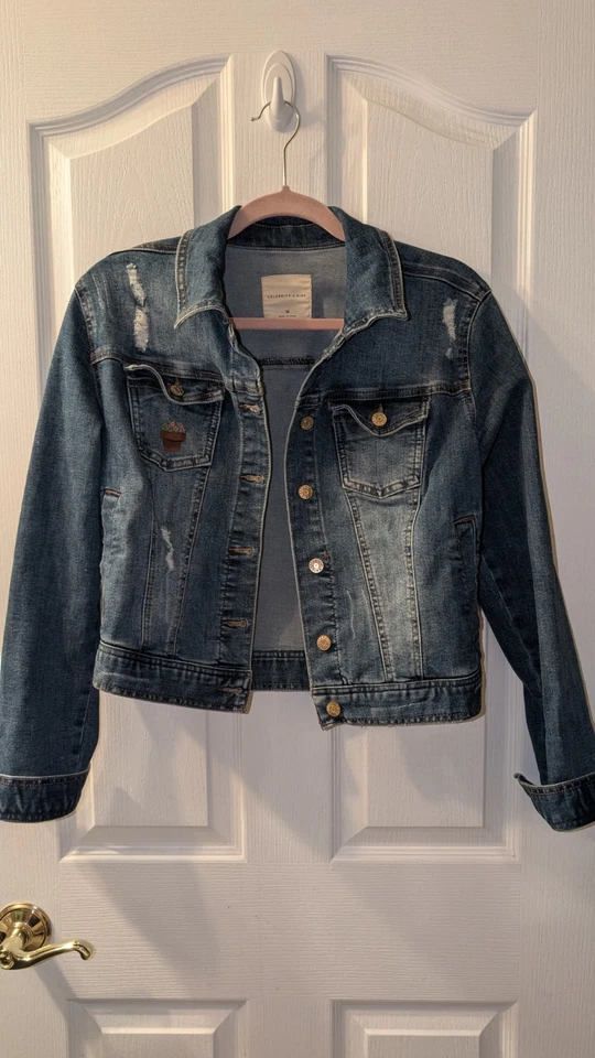 Hand-painted Derpy Tiger and Bird KPOP on Celebrity Pink Jean Jacket Women's M - Image 2 of 4