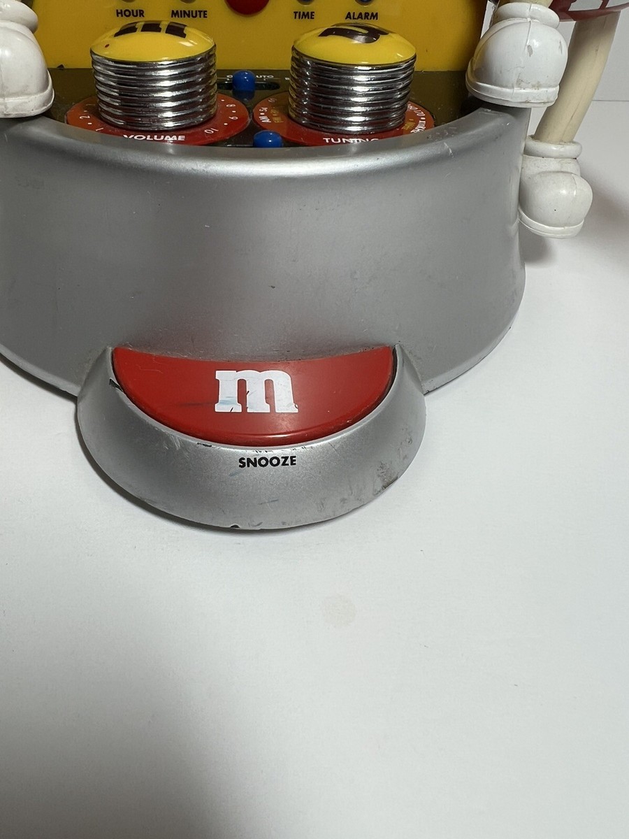 Vintage M&M Collectible AM/FM Radio Digital Alarm Clock Blue Red