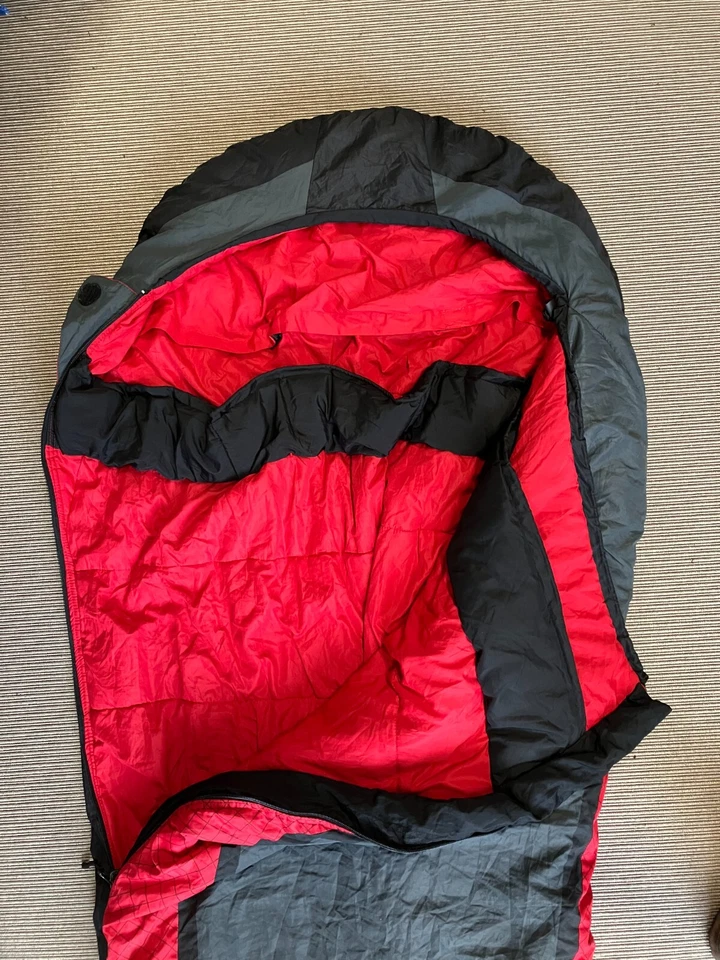Blacks Quasar 3 Sleeping Bag  Right Zip (not in an original case) - Image 4 of 4