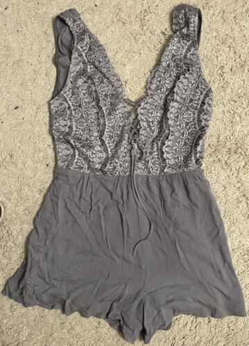 CHARLOTTE RUSSE gray lace sleeveless short shorts one piece romper large l - Picture 1 of 5