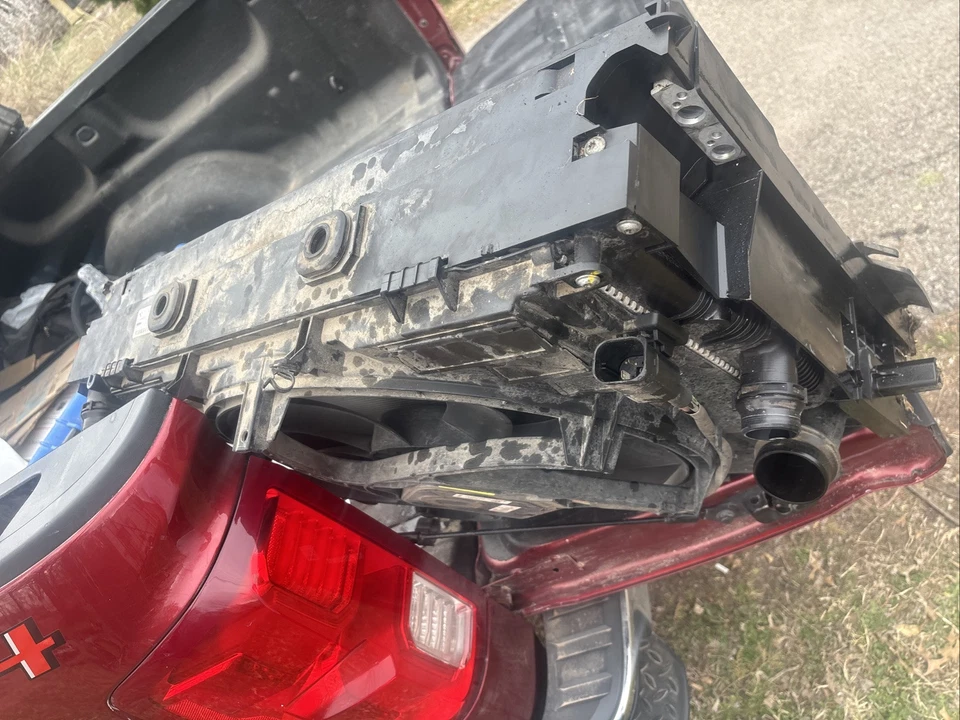 2012 BMW 528i F10 N55 Radiator Condenser Cooling Fan Support Assembly - Image 3 of 4