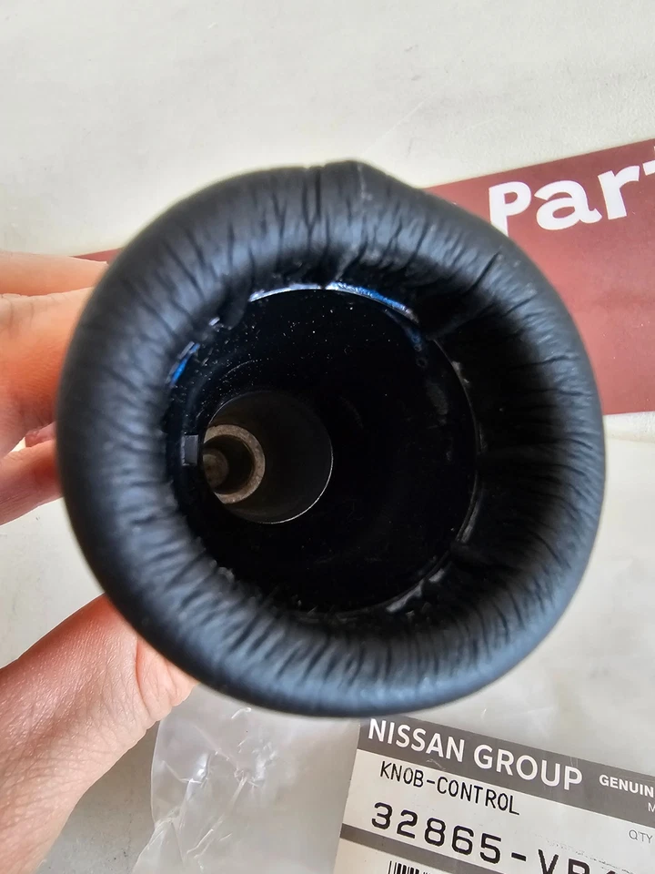 Genuine Nissan OEM 90-96 300ZX Fairlady Z Z32 Red Stitch Leather Shift Knob — 第 3/4 张图片