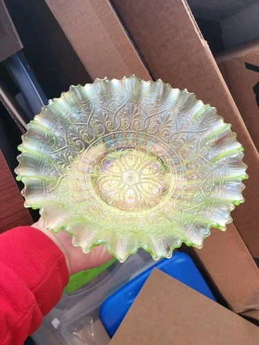 Scarce Lime Green Northwood Carnival Glass Hearts & Flowers Pie Crust Edge Bowl