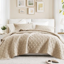 Comfort Spaces Queen Quilt Set Modern Reversible Diamond Coverlet Queen Beddi...