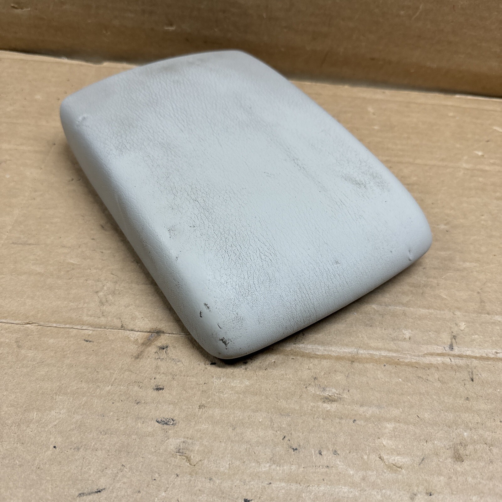 2008 2009 2010 2011 Subaru Impreza Center Console Lid Arm Rest Oem 05