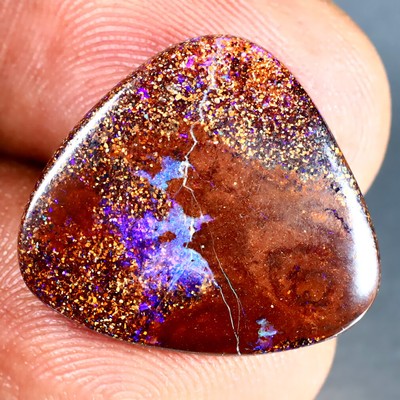 7.74 KT Risplendente Decorato (19 X 19 MM) Multi Australiano Koroit Masso Opale
