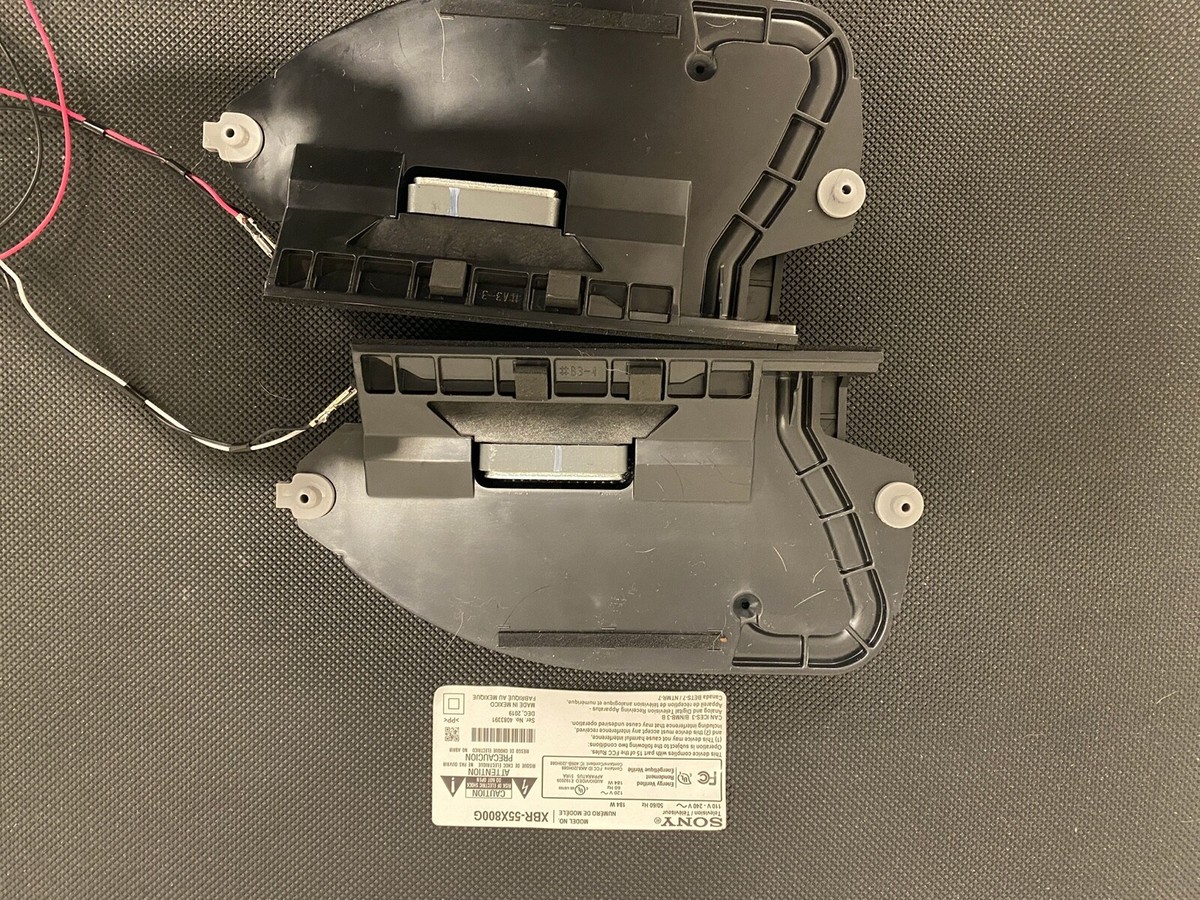 Sony Bravia XBR-55x800G and right speakers brand new 1-859-254-21