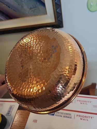 CU ARTIGIANA MADE IN ITALY HAMMERED COPPER 10 IN SAUCIER PAN W/ TIN LINING - Picture 10 of 24