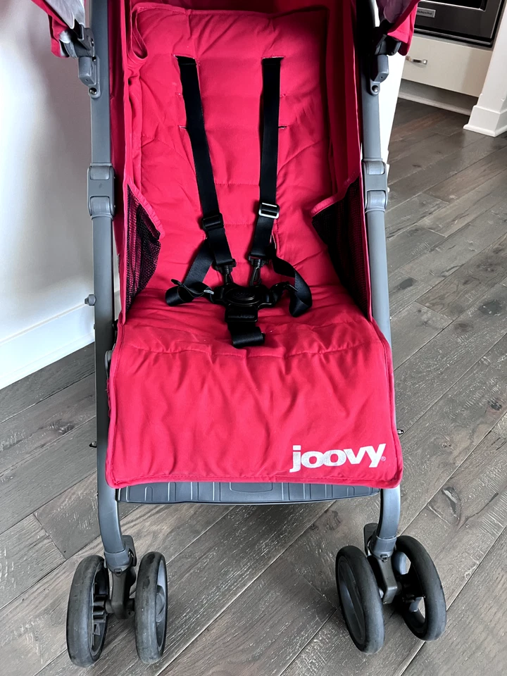 Joovy Groove Ultralight Stroller w/Rain Cover & Gate Check Bag - Image 4 of 4