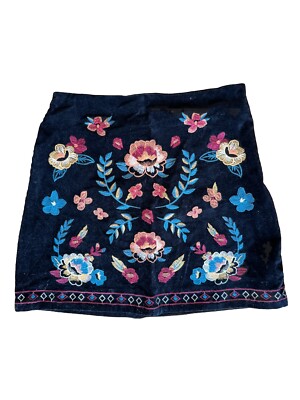 Francesca's Miami Embroidered Floral Black Mini Skirt Size Small
