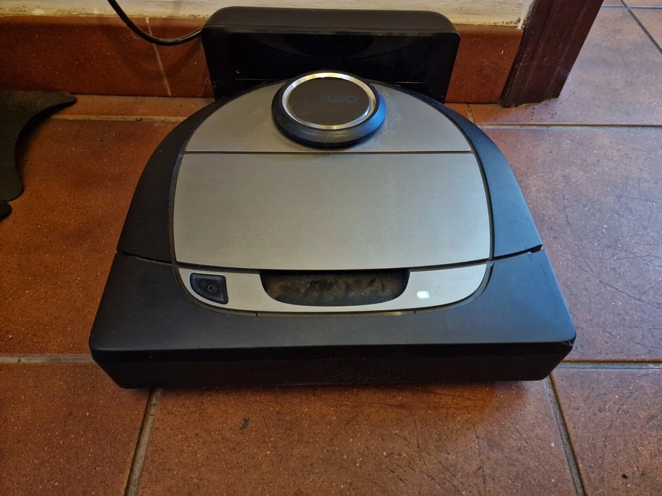 Neato Robotics D7 Robot Aspirapolvere Intelligente (Assistenti vocali) - Immagine 3 di 4