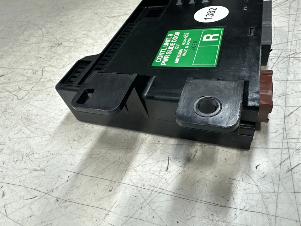 Módulo de control de puerta corredera eléctrica derecha Honda Odyssey OEM 2005-2010 Mitsuba Foto 3 de 4