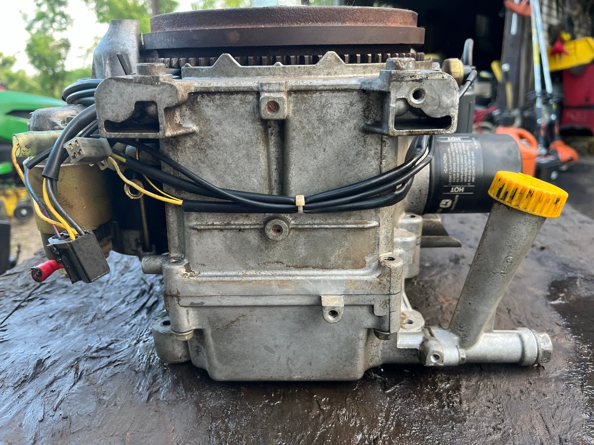 John Deere LX178 Kawasaki FD440V-AS00 Vertical Shaft Engine Motor