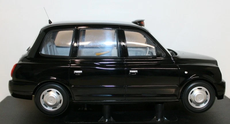 Sun Star 1/18 Diecast - 5251 - 2007 London Taxi Cab TX4 - Black - Image 2 of 4
