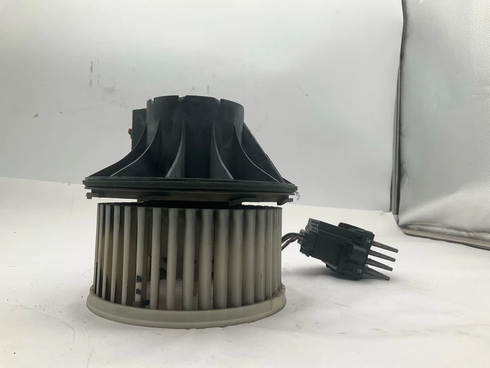 Ventilador de motor soplador Suburban 1500 2003-2014 con resistencia OEM 22741027 Foto 4 de 4