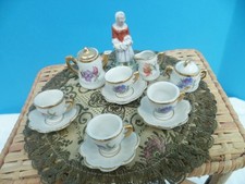 LALKI PORCELANOWE ZASTAWA STOŁOWA WYSOKIEJ JAKOŚCI BIAŁE I RÓŻOWE KWIATY 13 CZĘŚCI +figurka