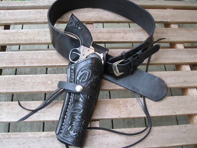 Western Gun Belt & Holster Combo - 22 Caliber Leather Right-Handed Tooled Rig (42 Inch)
