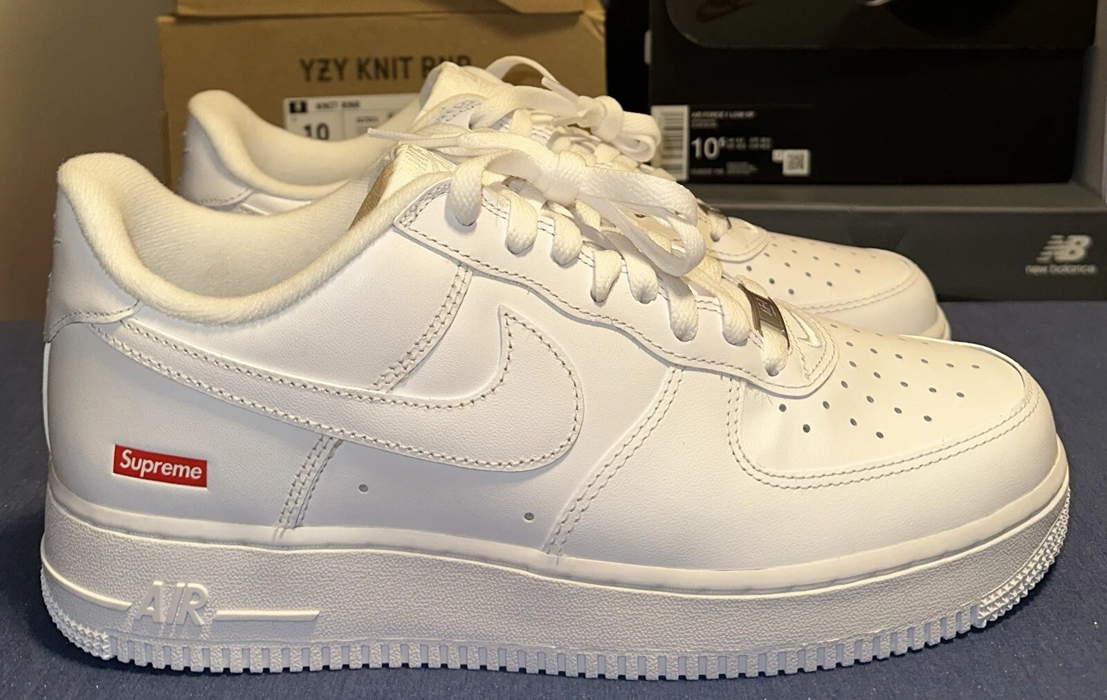 Taille 9,5   Logo Nike Air Force 1 x Supreme Low Box   Blanc