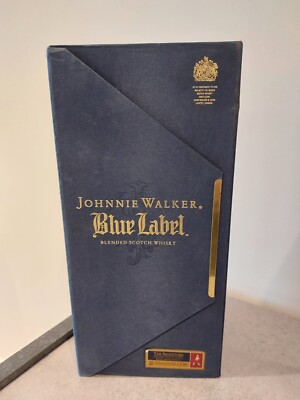 Leere Blue Label Flasche in Präsentationsbox