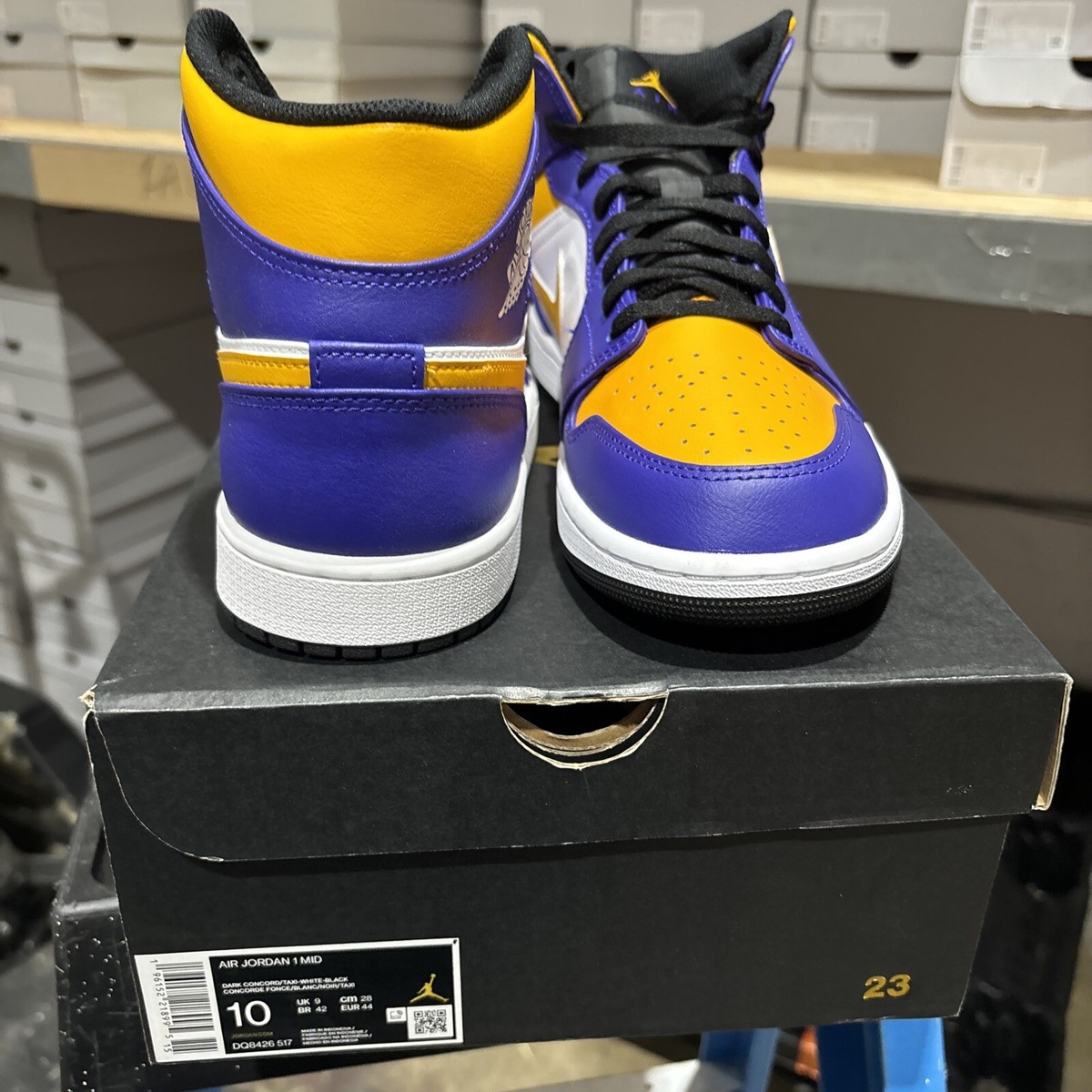 NIKE ★ AIR JORDAN 1 MID \"Dark Concord Taxi\" ★ 送料・関税込 Men's Jordan 1 Mid Dark Concord/Taxi-White-Black (DQ8426 517