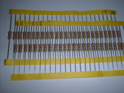 25x 120 Ohm / 0,5 Watt Carbon Film Resistor Ø3x9mm