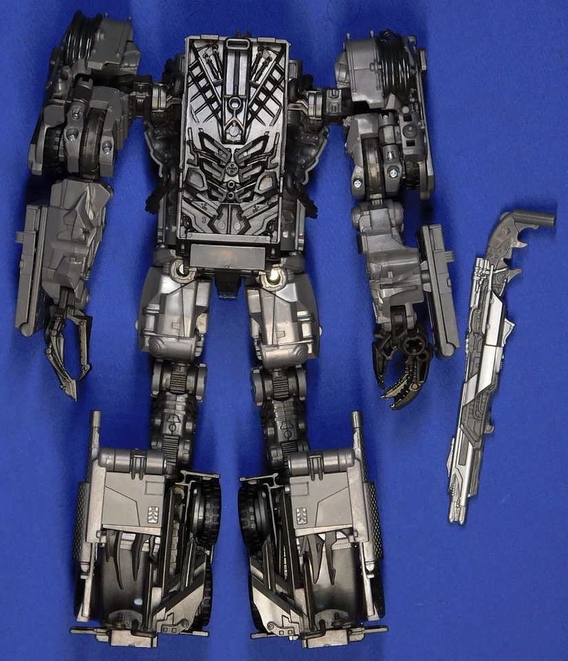TRANSFORMERS STUDIO SERIES #48 MEGATRON FROM THE UNIVERSAL STUDIOS RIDE COMPLETE - Image 3 of 3