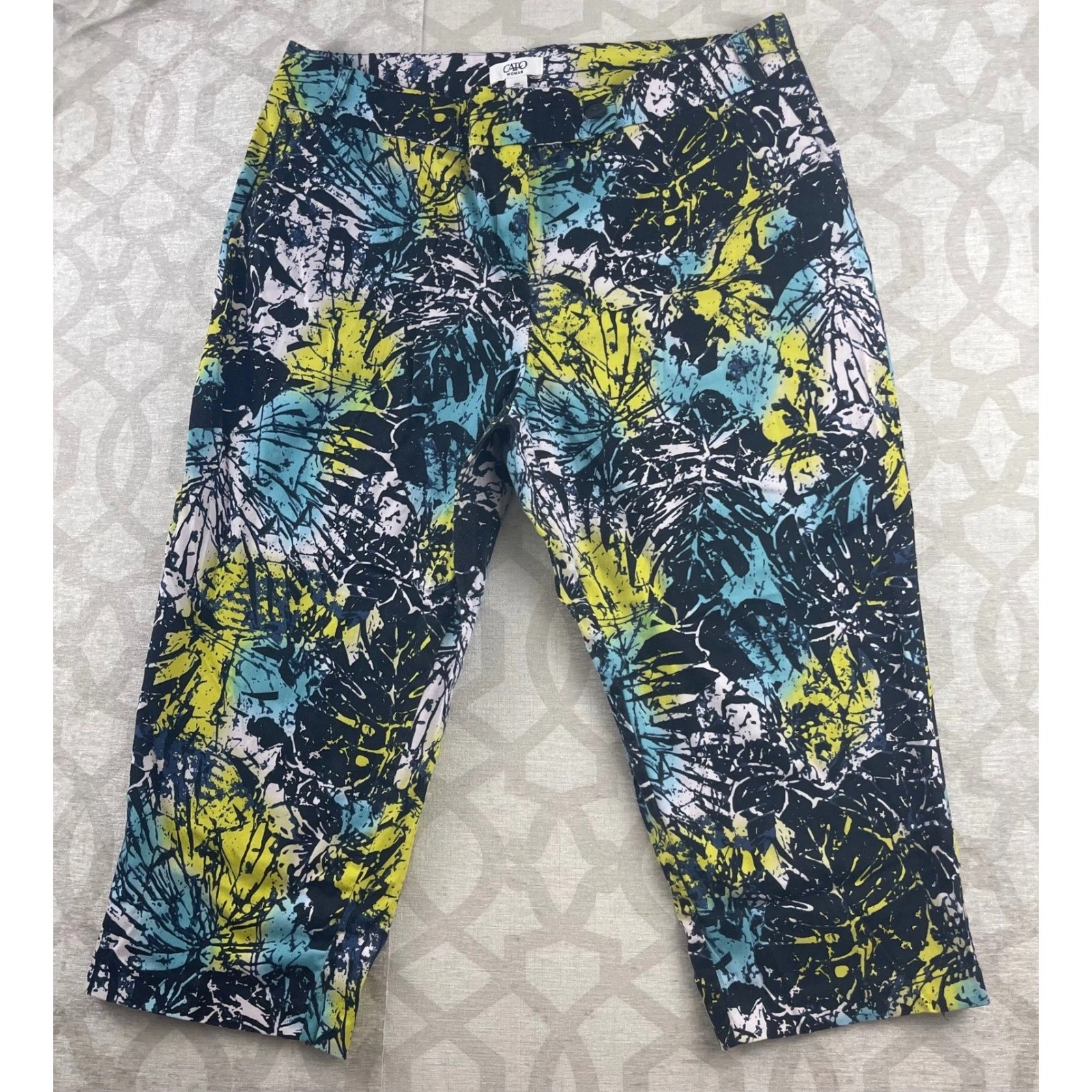Cato Woman 16W Cropped Pants Abstract Tropical Leaf Print Teal Lime Green Navy
Opens in a new window