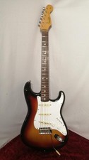 Guitarra Eléctrica Fender Japan ST62-65 Usada [AUTH]