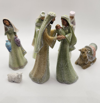 HAWTHORNE VILLAGE 7 PIECE SET THE HEAVENLY BLESSINGS CHRISTMAS TREE NATIVITY