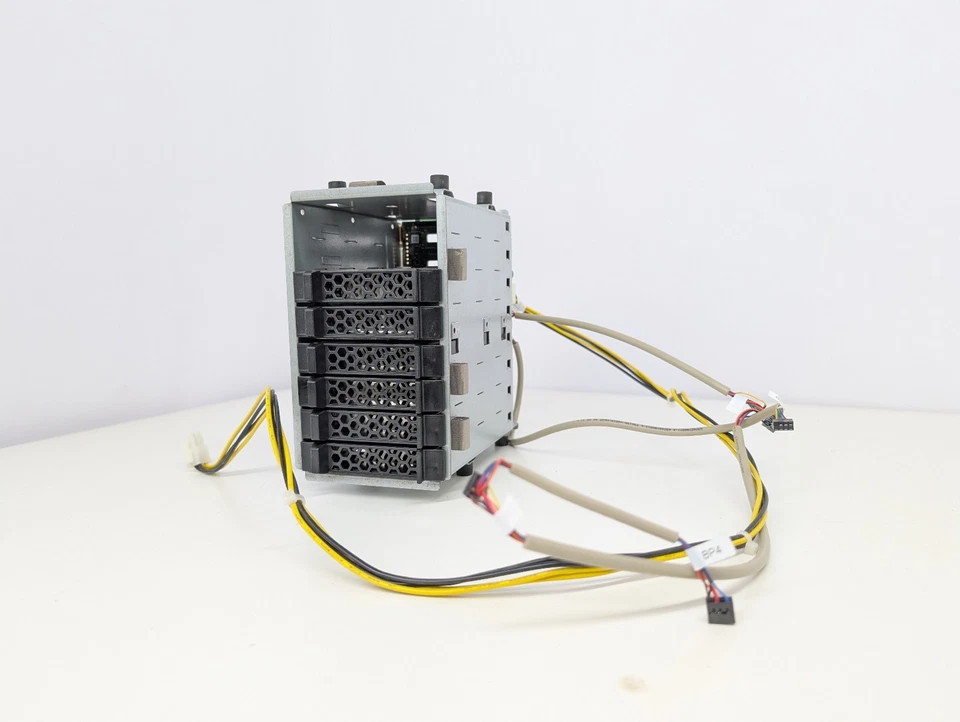 Fujitsu SAS Backplane A3C40173252 8 x 2,5 zoll - Bild 2 von 4