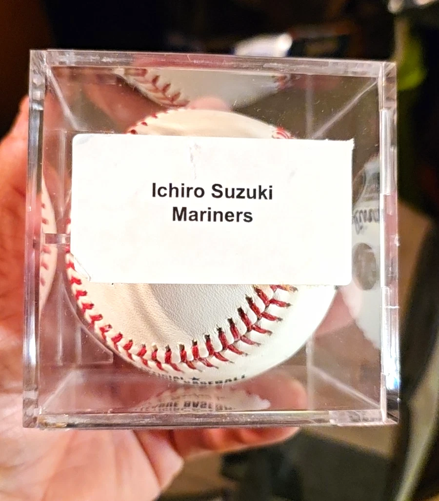 Ichiro Suzuki Seattle Mariners Original Autographed Baseball MLB
