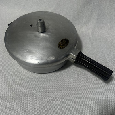 #ad Vtg Presto Fry Master Pressure Cooker Model 400 USA Excellent Condition With Jig $44.49