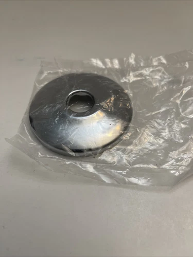 ProFlo PFE7 Steel Deck Plate - 1/2" Faucet Connections Escutcheon - Picture 1 of 5