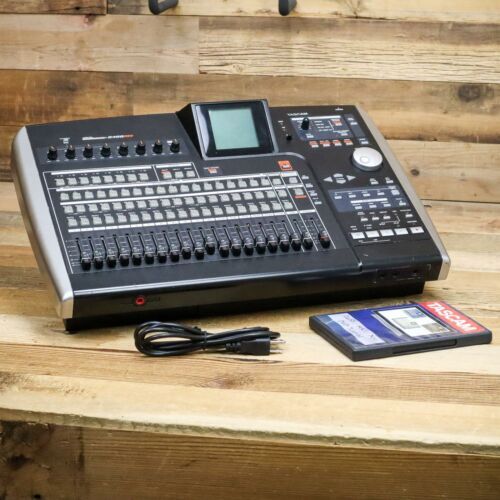 TASCAM CD-RW900SL Professional CD Recorder 24-bit A/D and D/A