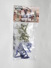 LOD Enterprises Plastic Figure Set 017 Heroes and Aliens