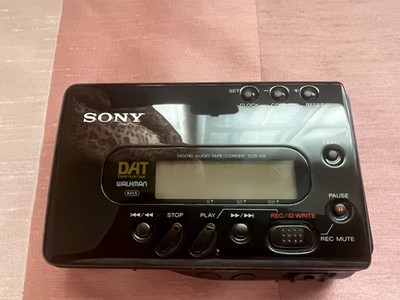 Sony TCD-D7 DAT Digital Audio Tape Recorder Walkman Tested
