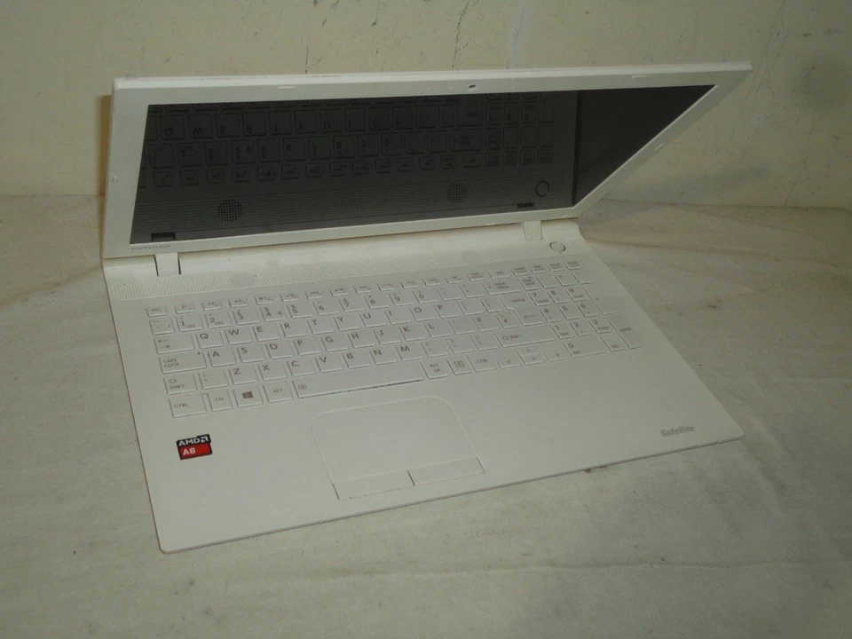Toshiba Satellite C55D 15.6" Windows 10 Laptop A8-7410 Radeon R5 1Tb 8Gb Office - Image 2 of 4