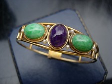 A FINE CHINESE JADEITE JADE, AMETHYST & YELLOW GOLD LINK BRACELET, 25.8 GRAMS