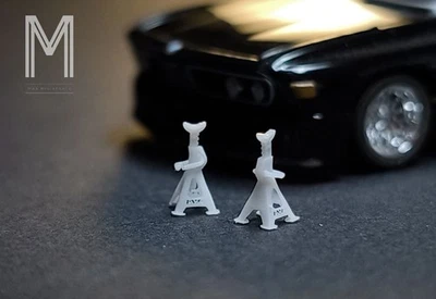 x2 pieces 1/12 1/18 1/24 1/35 1/43 1/64 1/87 car holder jack miniature diorama - Photo 1/4