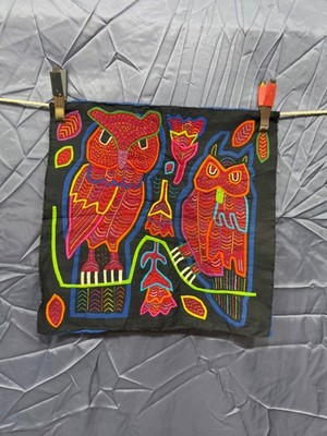 Vintage Beautiful Hand Sewn Kuna Mola Panama Applique Folk Art Textile Wall Hang