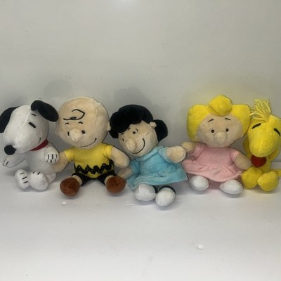 Set of 5 Peanuts Plush Snoopy Charlie Brown Lucy Sally Brown Woodstock  Nice!