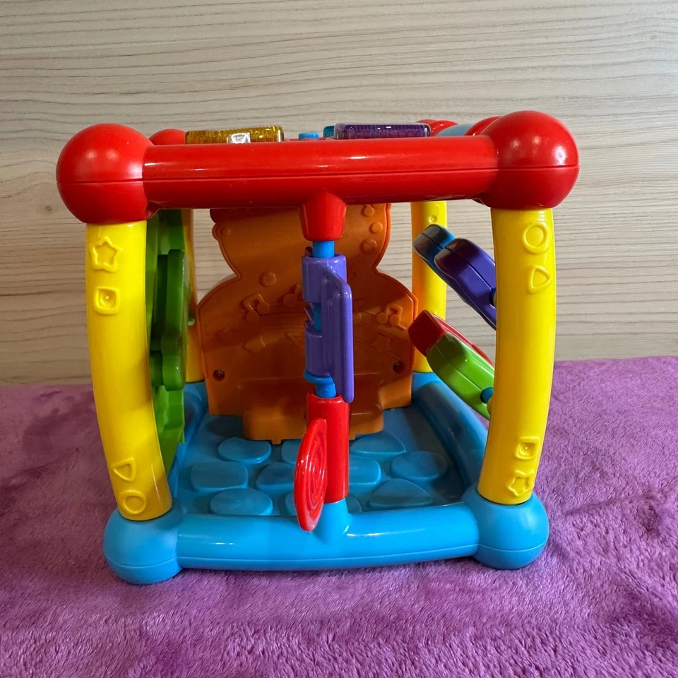 Cubo de actividad VTech para estudiantes ocupados rojo amarillo azul juguete educativo Foto 3 de 4