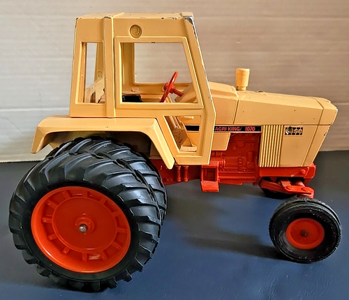 Vintage ERTL 1/16 Case Agri King 1070 Dual Rear Orange Metal Tractor - Picture 10 of 17