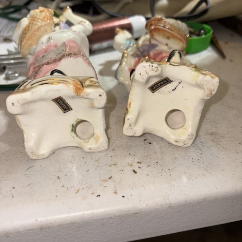 Set Of 2 Japan Porcelain Figurines - Gold Trim GOOD COND - COLLECIBLE - Picture 4 of 4