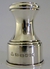 PENTOLA IN PEPE CRUET INGLESE MASSICCIO ARGENTO STERLING ELEGANTE 2002 64g