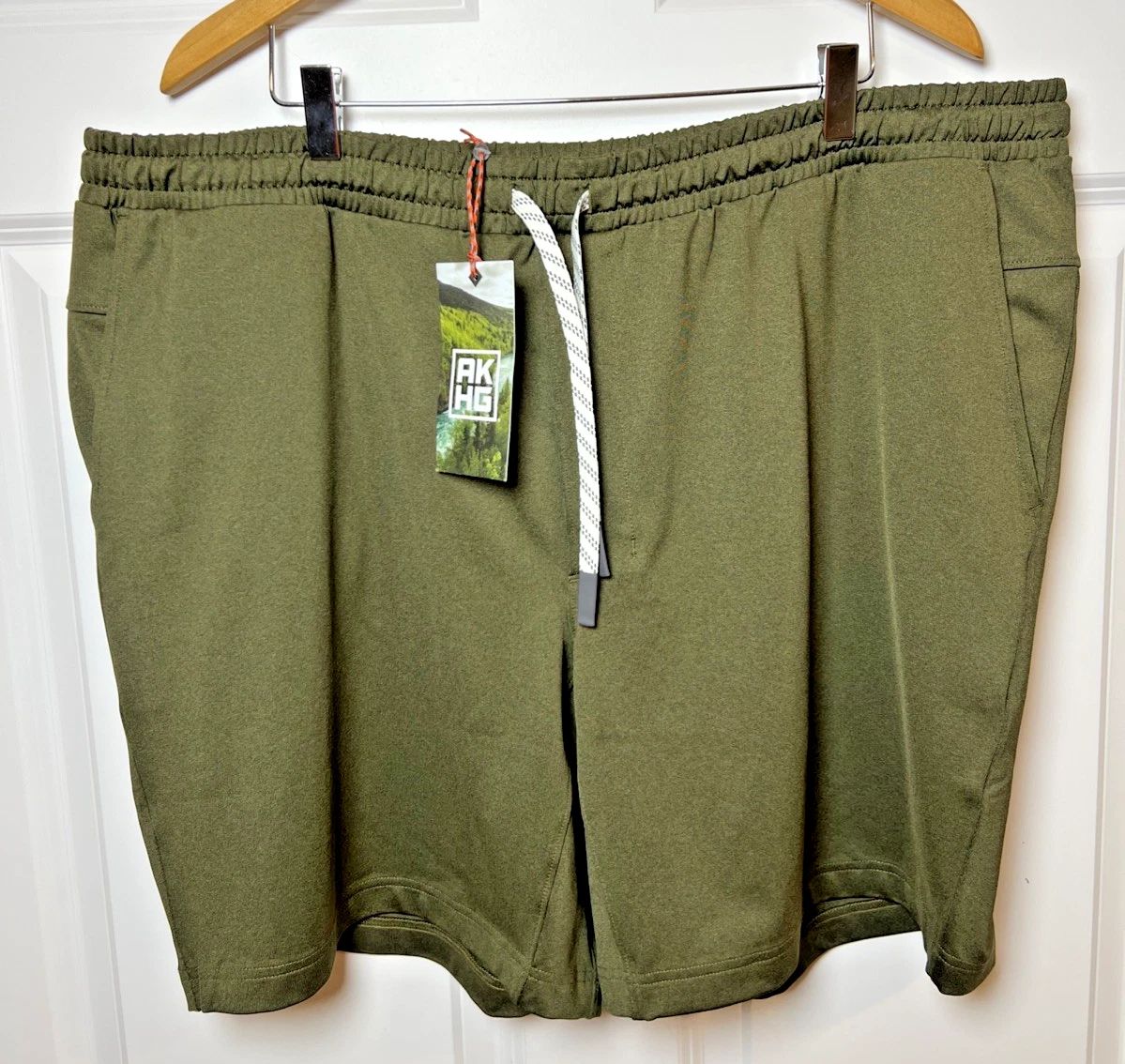AKHG Wanderwear Performance Shorts 2XL 8" Marsh Olive Heather NWT Stretch
