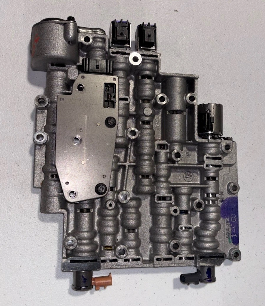 Cuerpo de válvulas de transmisión 4L60E GM049 Silverado, Tahoe y Camaro 2000-2002 foto 1